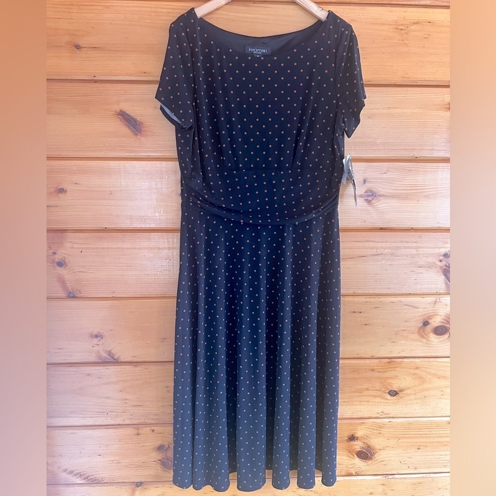 NWT PERCEPTION New York Stretchy Dress 16